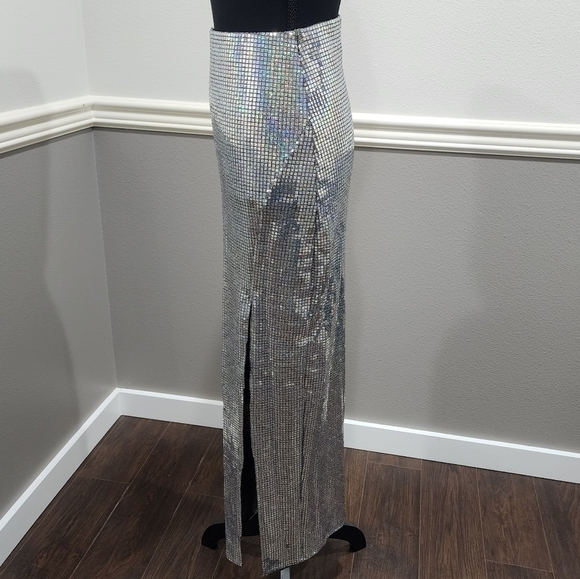 Silver Sequin Maxi Trumpet Skirt with Slit for Night Out Size 4 - Picture 11 of 17